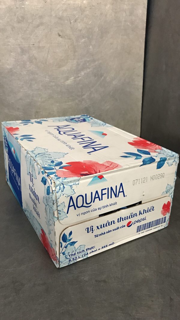thùng nước Aquafina