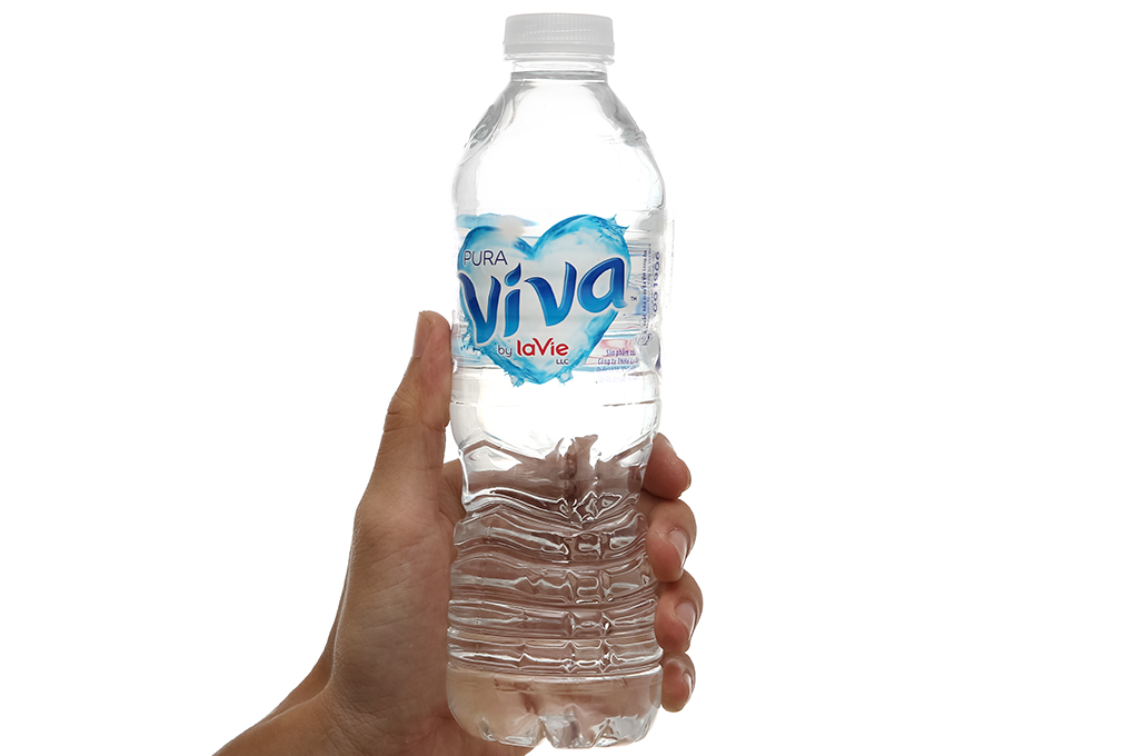 Nước suối đóng chai Viva - sản phẩm của LaVie